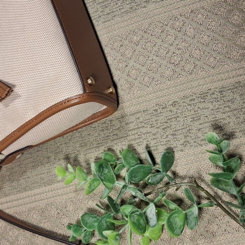 Kate Spade Toujours Medium Crossbody Bag - Picture 9 of 16